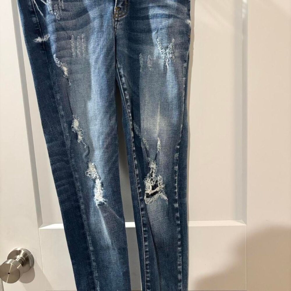 Kan Can Distressed Skinny Jeans Size 26 5